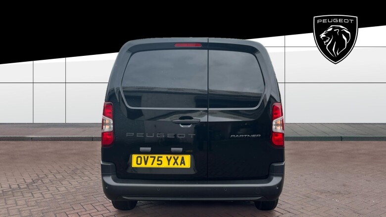 Peugeot Partner Long Diesel 1.5 BlueHDi 100 Professional Plus Van